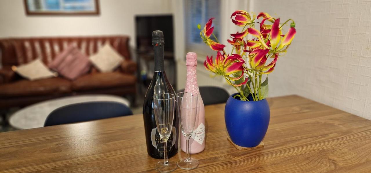 Inviting You To Your Home From Home 10 Minutes From Stratford Westfield ロンドン エクステリア 写真