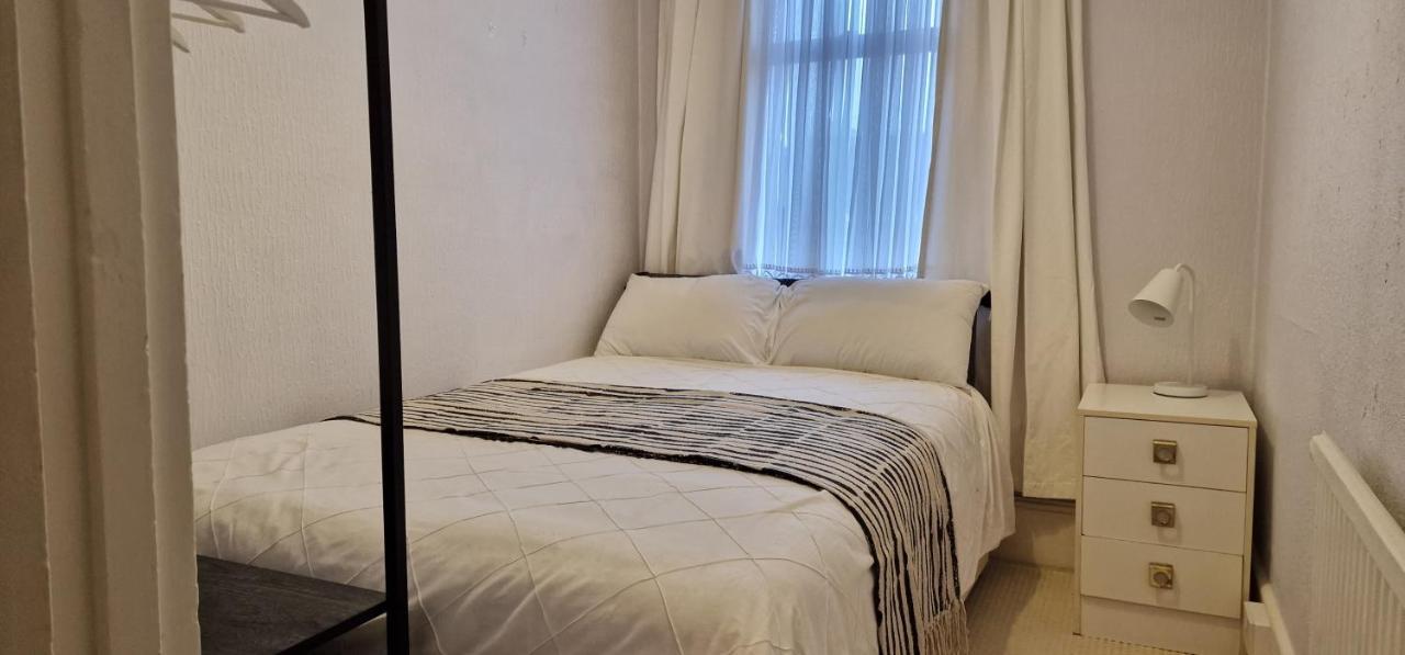 Inviting You To Your Home From Home 10 Minutes From Stratford Westfield ロンドン エクステリア 写真