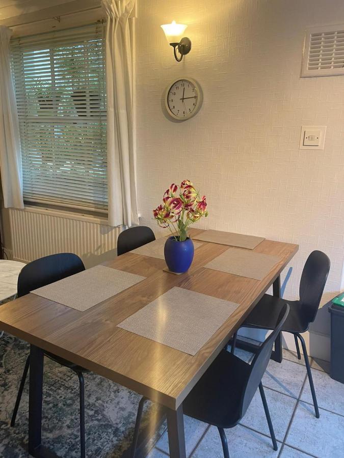 Inviting You To Your Home From Home 10 Minutes From Stratford Westfield ロンドン エクステリア 写真